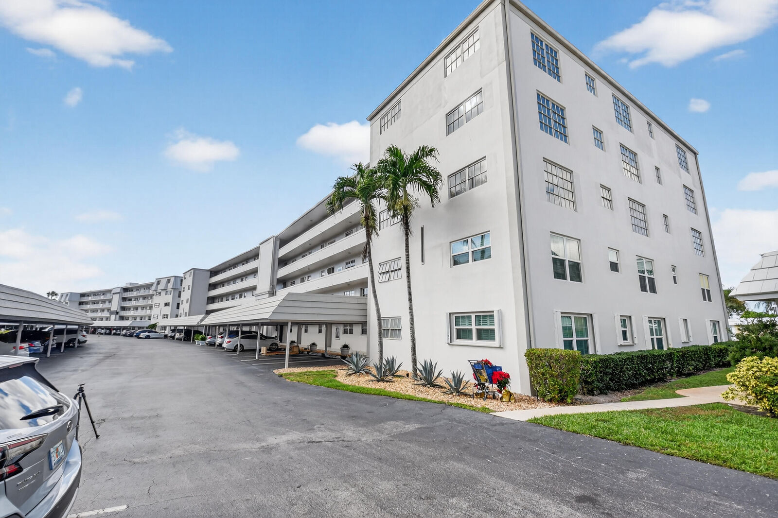 Property Photo:  250 John F Kennedy Drive 302  FL 33462 