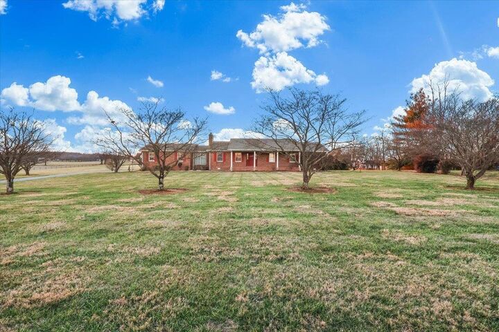 Property Photo:  1901 Smiths Grove Scottsville Road  KY 42171 