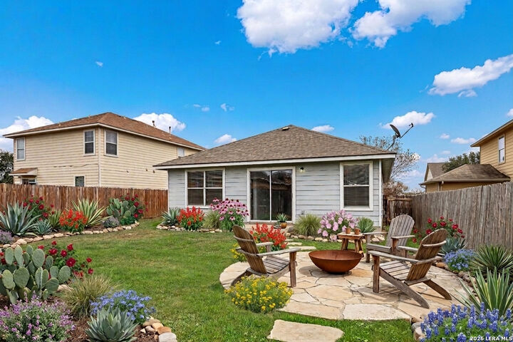 Property Photo: 2735 Moon Rock TX 78109