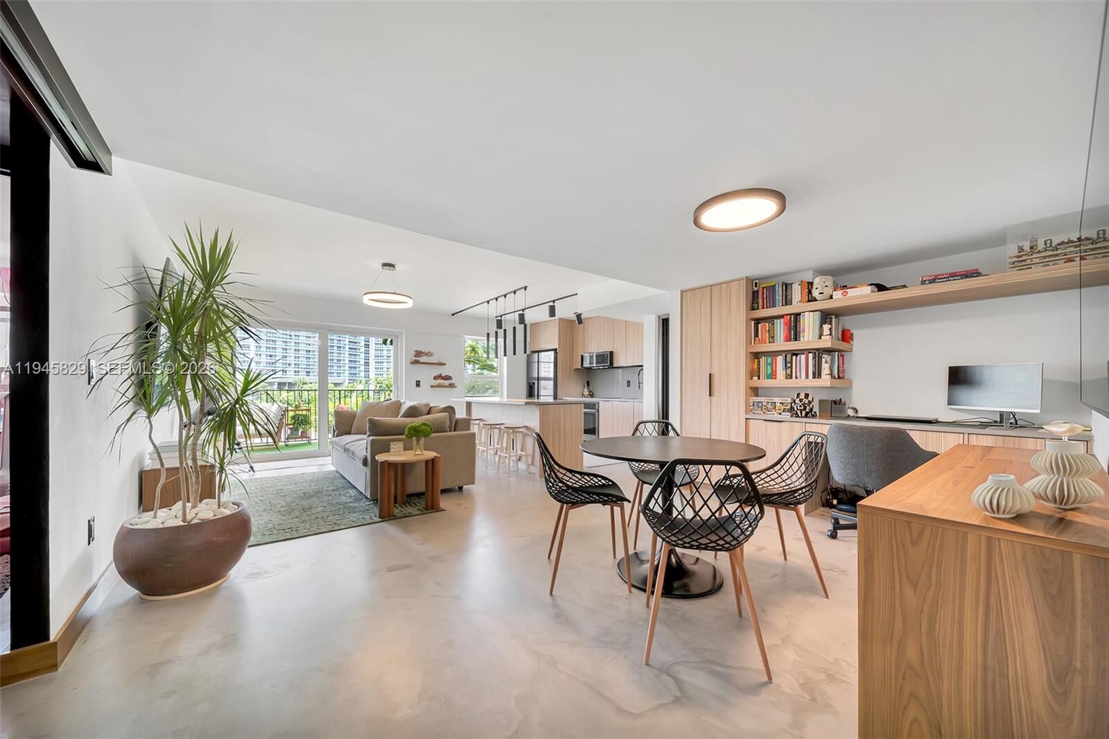 Property Photo:  1455 West Ave 503  FL 33139 