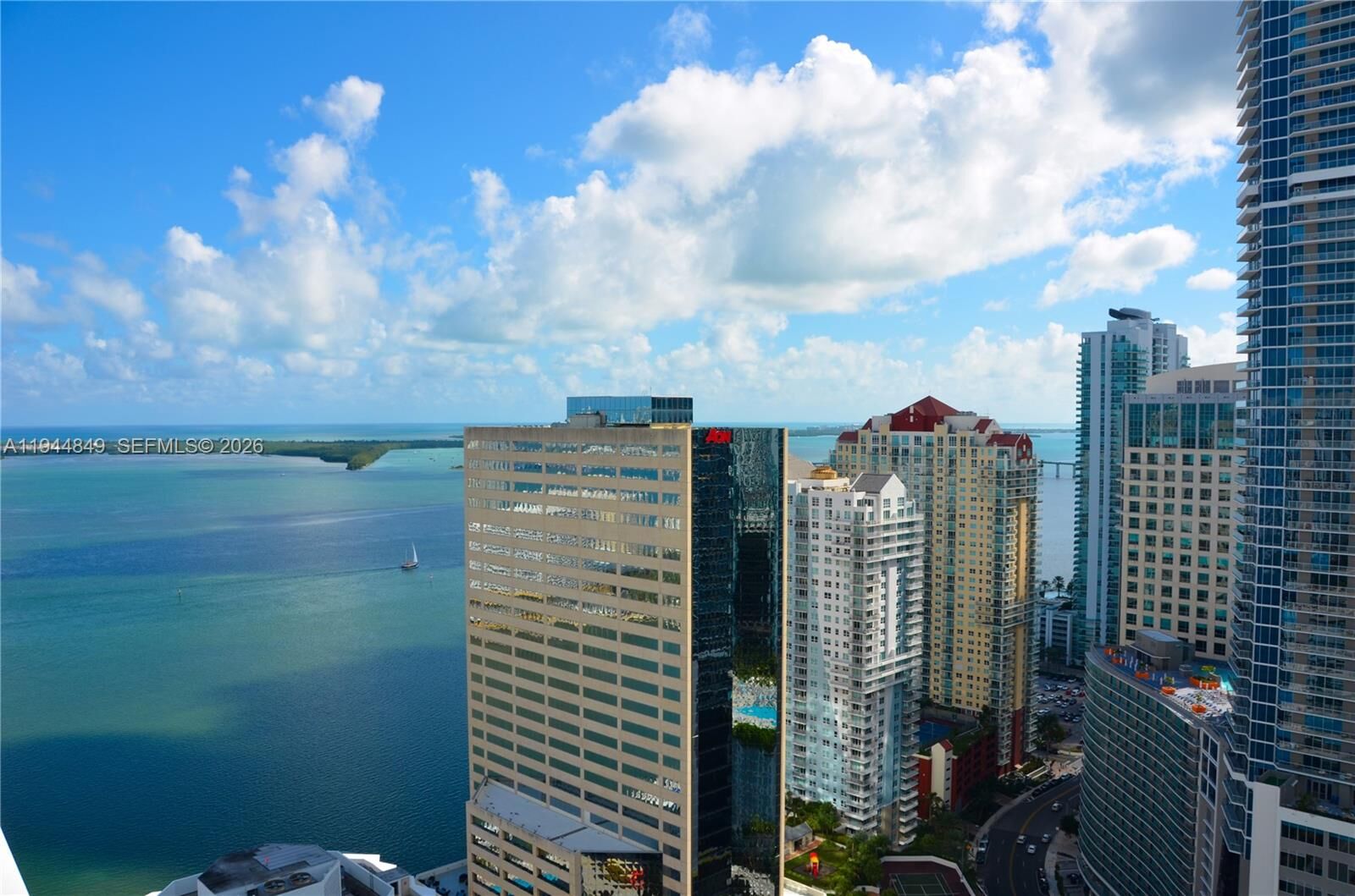 Property Photo:  950 Brickell Bay Dr 3705  FL 33131 
