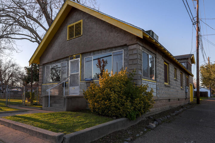 Property Photo: 734 Douglass Street CA 96080