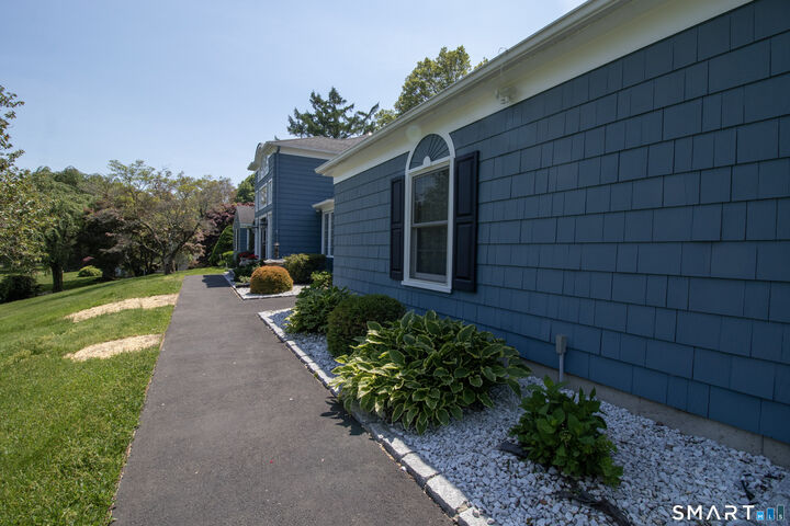 Property Photo:  15 Griffing Pond Road  CT 06405 