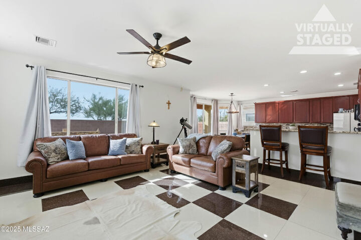 Property Photo: 12827 Bloomington Loop AZ 85755