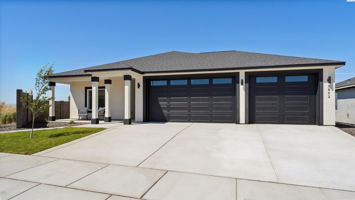 Property Photo:  3802 Scout Street  WA 99352 