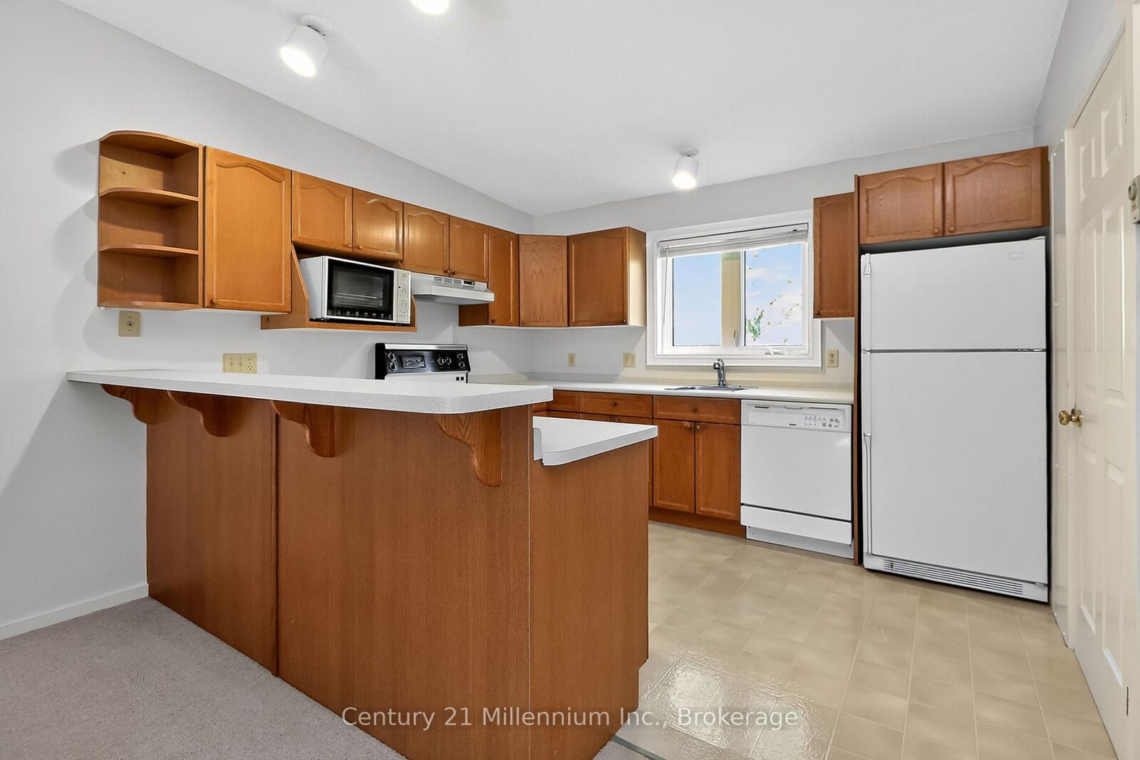 Property Photo:  524 Oxbow Crescent  ON L9Y 5B4 