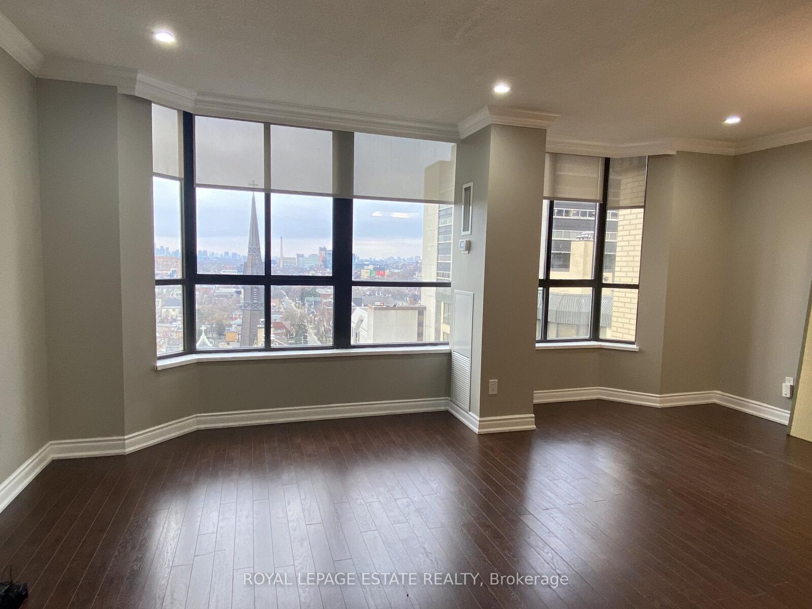 Property Photo: 280 Simcoe Street Ph3 ON M5T 2Y5