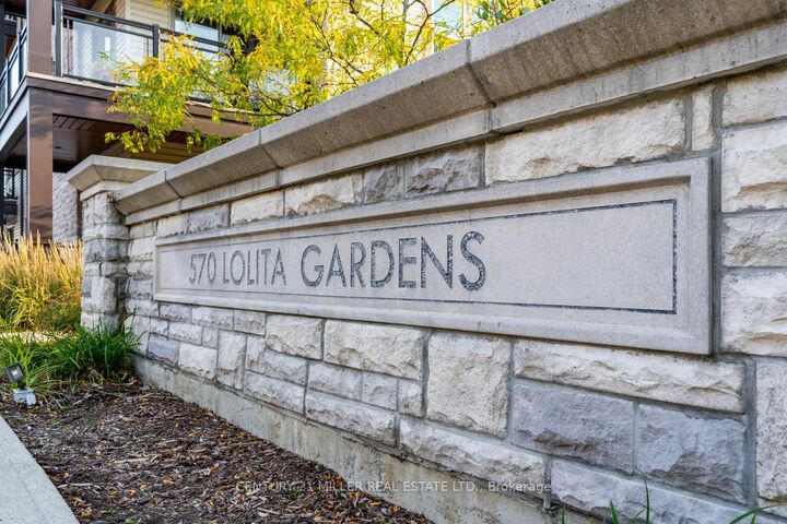 Property Photo:  570 Lolita Gardens 402  ON L5A 0A1 