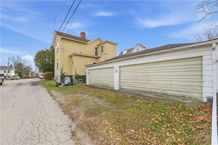 Property Photo:  420 Carson Street  PA 15063 