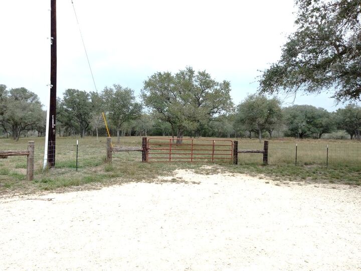 Property Photo:  251 Lefty Lane Lane  TX 77963 