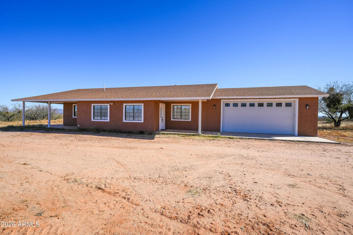 Property Photo: 8505 E Hansford Lane AZ 85650