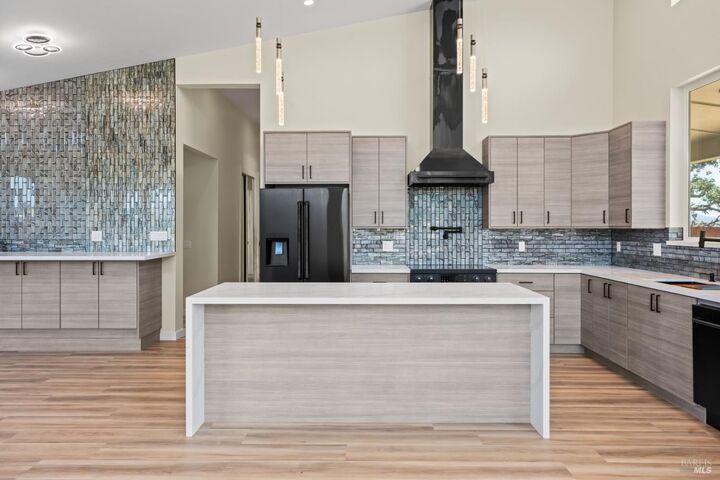 Property Photo:  868 Sanel Drive  CA 95482 