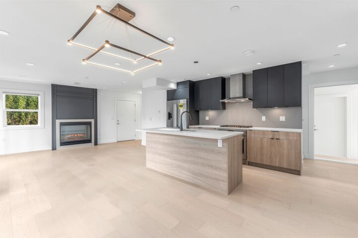 Property Photo: 7357 Oak Street BC V6P 1V9