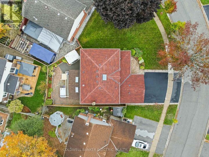 Property Photo: 86 Rollo Drive ON L1S 7B7