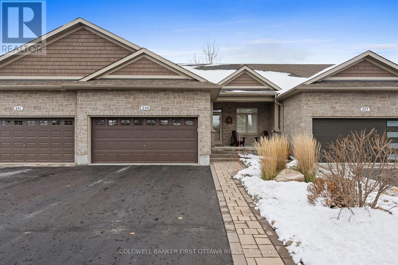 Property Photo:  239 Royal Landing Gate  ON K0G 1J0 