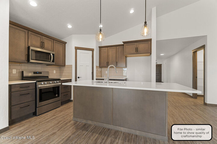 Property Photo: 796 E Valley St S ID 83822