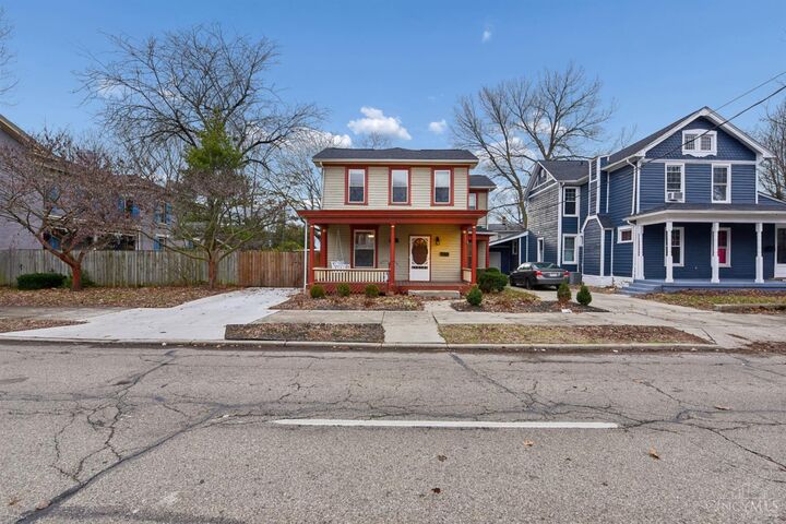 Property Photo:  224 Yankee Road  OH 45044 