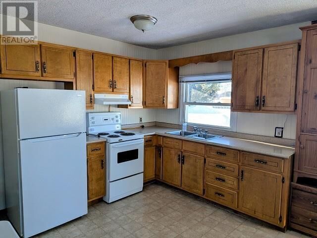 Property Photo:  35 Keith Ave  ON P8N 3K8 