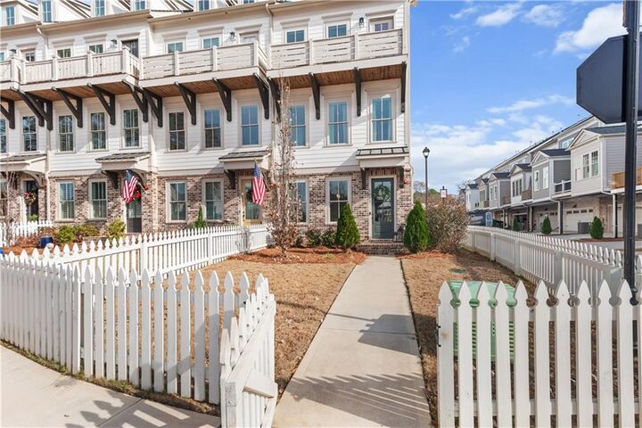 Property Photo:  1007 Croft Lane  GA 30188 