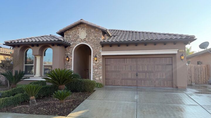 Property Photo:  7287 W Browning Avenue  CA 93723 