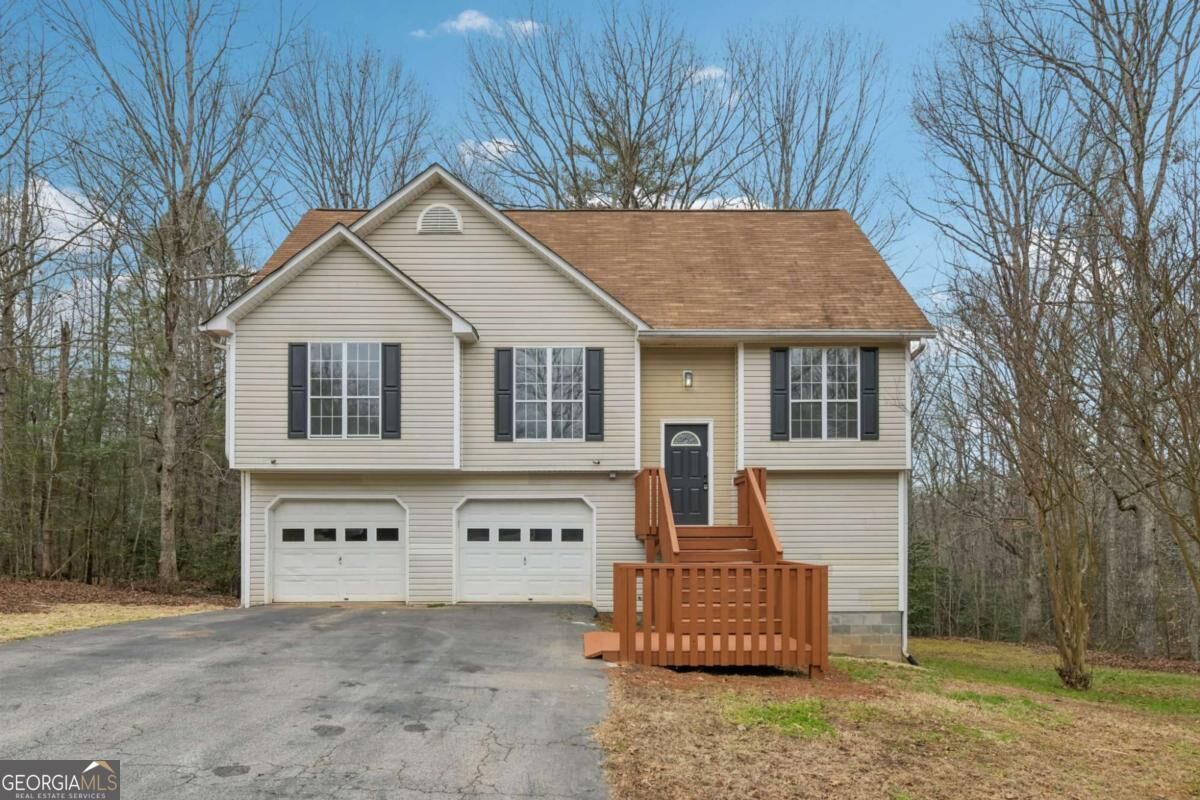 Property Photo: 333 Whiskey Still Drive GA 30528
