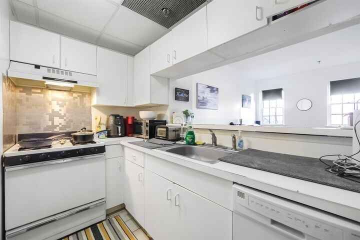 Property Photo:  227 Christopher Columbus Dr 209B  NJ 07302 