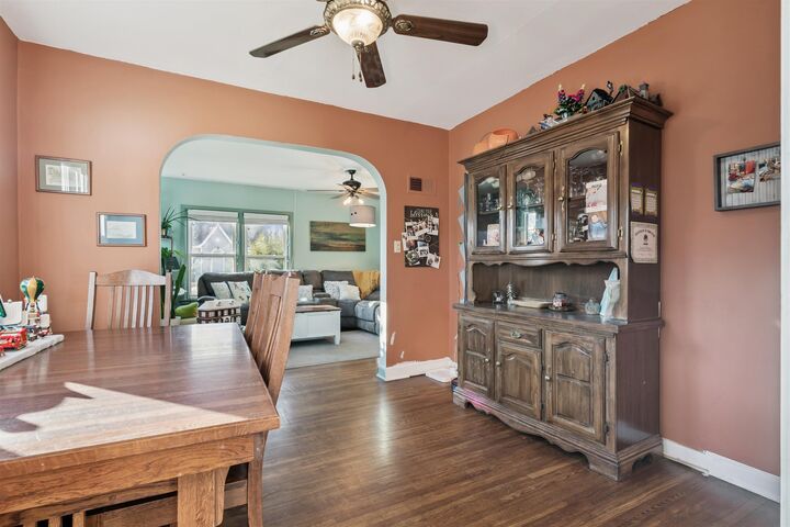 Property Photo:  800 Kingsley Avenue  IA 50701 