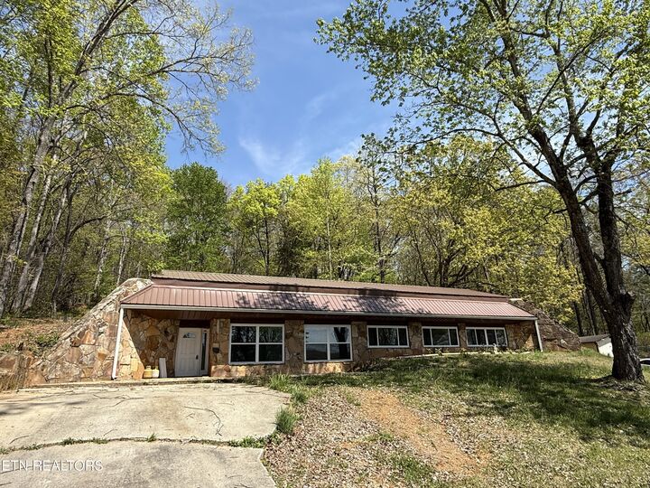 Property Photo:  522 College Grove Rd  TN 37854 