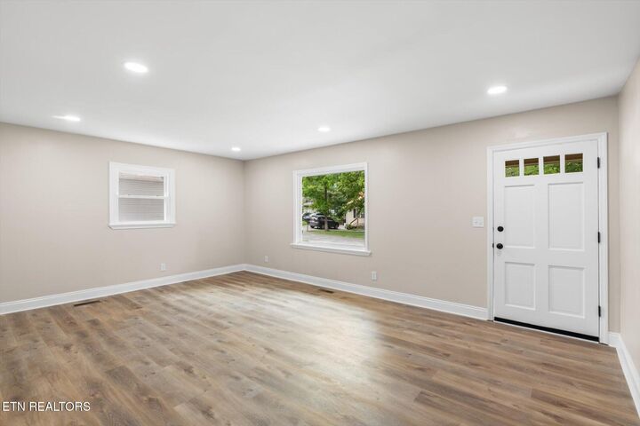 Property Photo:  308 N Georgia Ave  TN 37331 