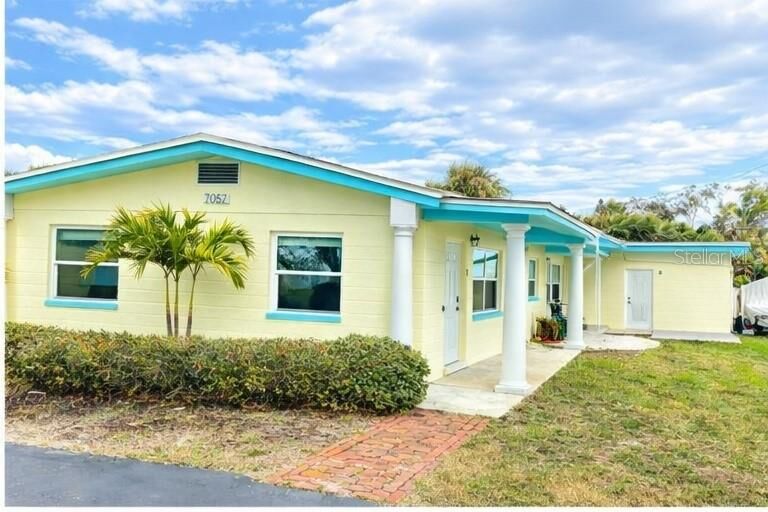 Property Photo:  7057 Sunset Drive  FL 33707 