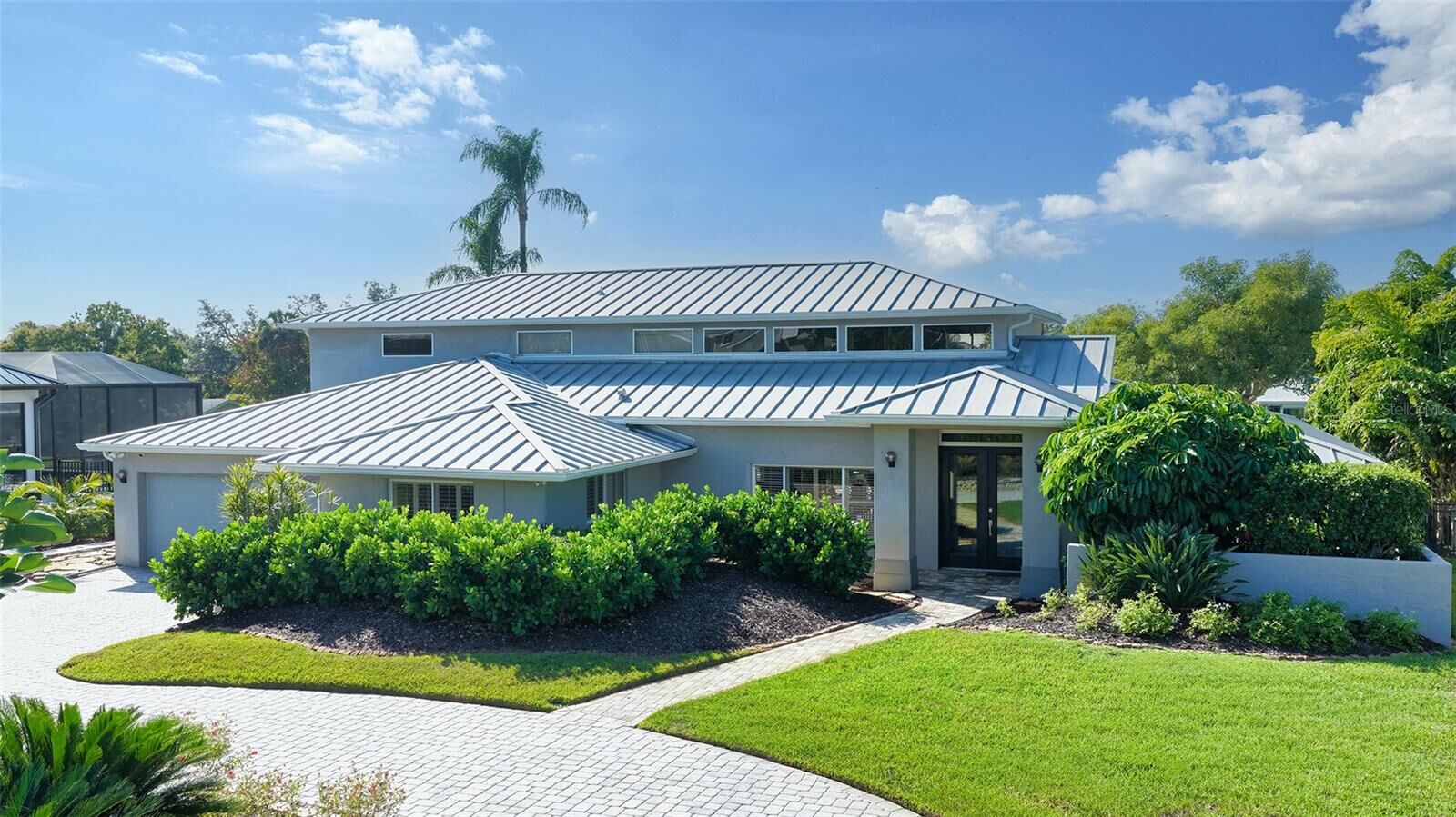 Property Photo:  7430 Cove Terrace  FL 34231 