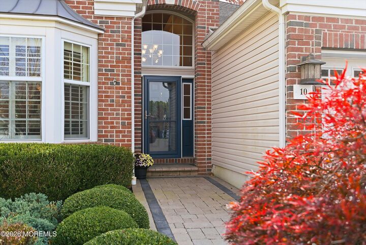 Property Photo:  10 Iverness Court  NJ 08731 