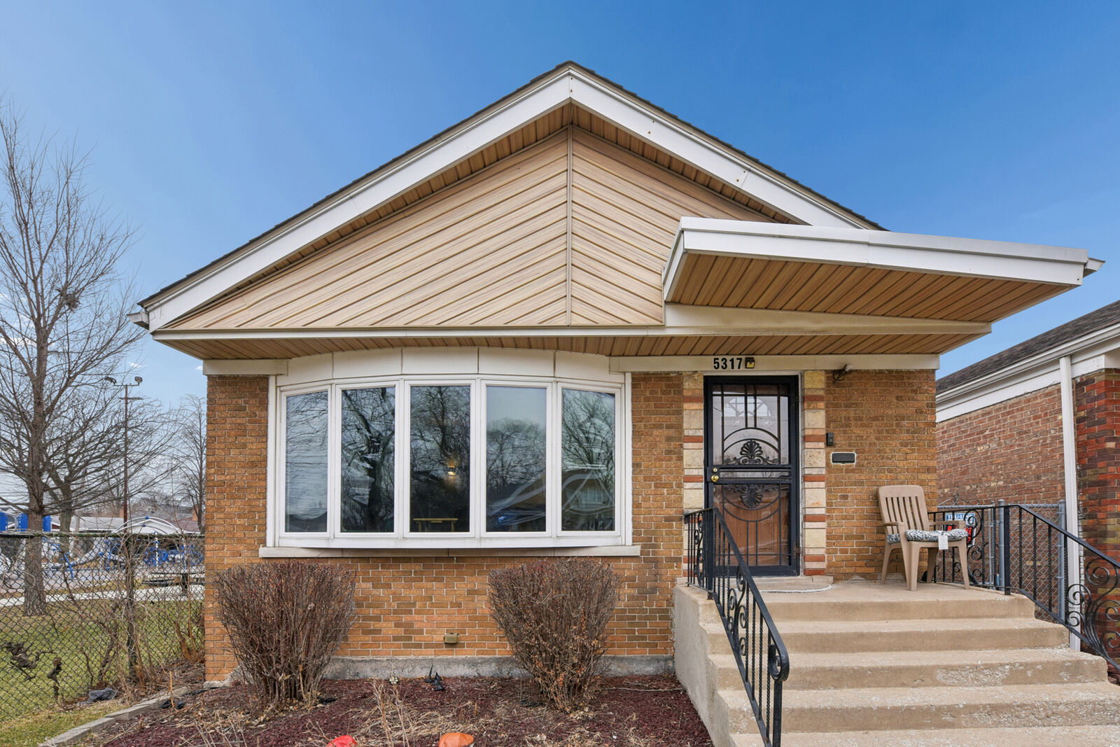 Property Photo: 5317 S Hamilton Avenue IL 60609