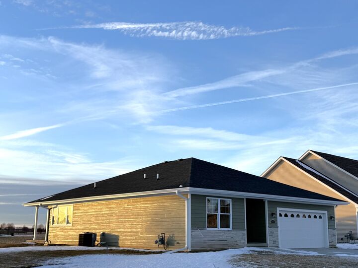 Property Photo:  1923 Summerfield Lane  IL 60914 