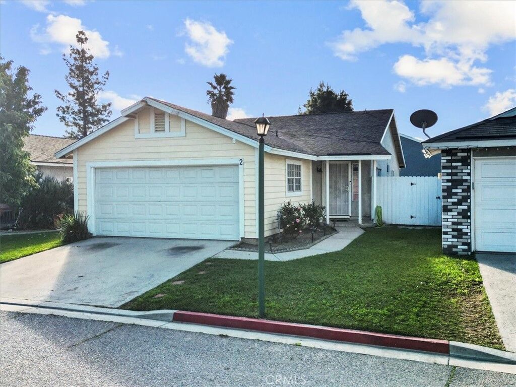 Property Photo: 15957 Randall Avenue 2 CA 92335