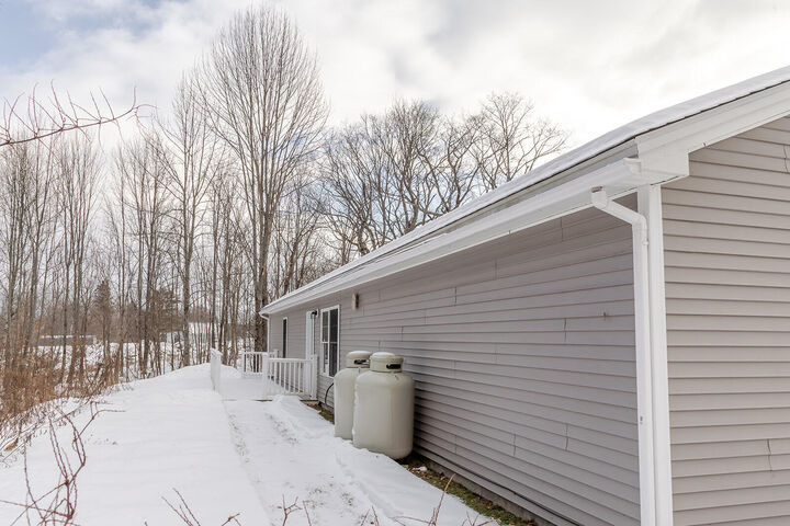 Property Photo:  508 Essex Street  ME 04426 