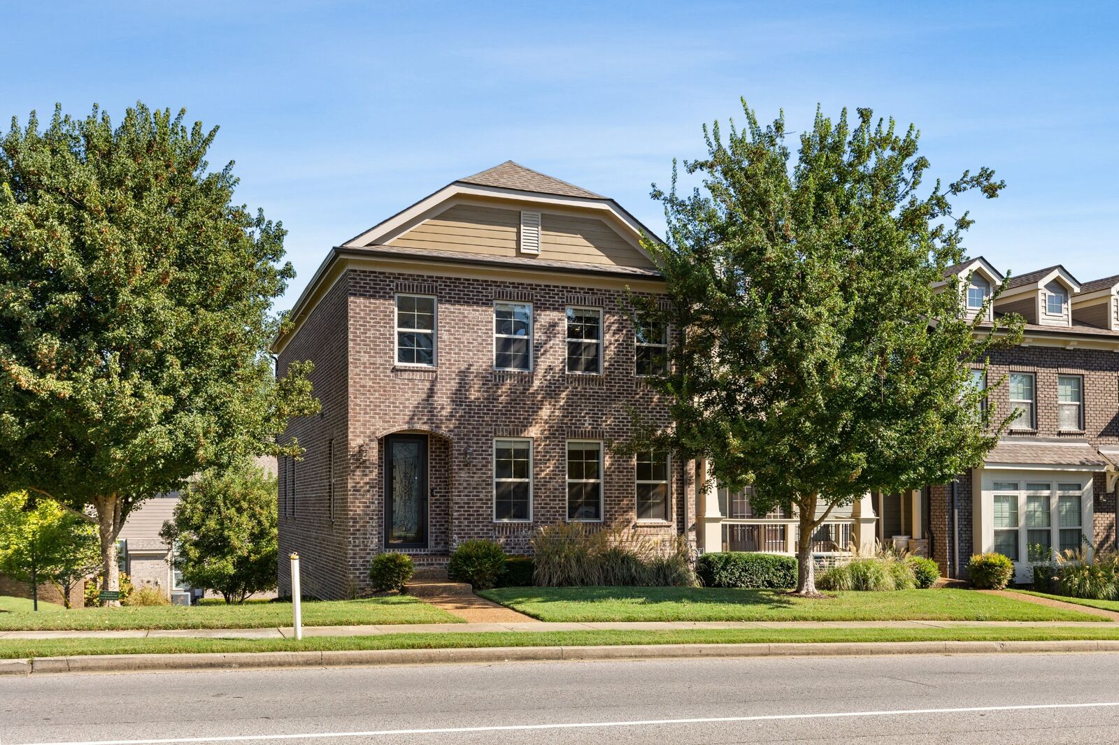 Property Photo:  815 Silkwood Dr  TN 37221 