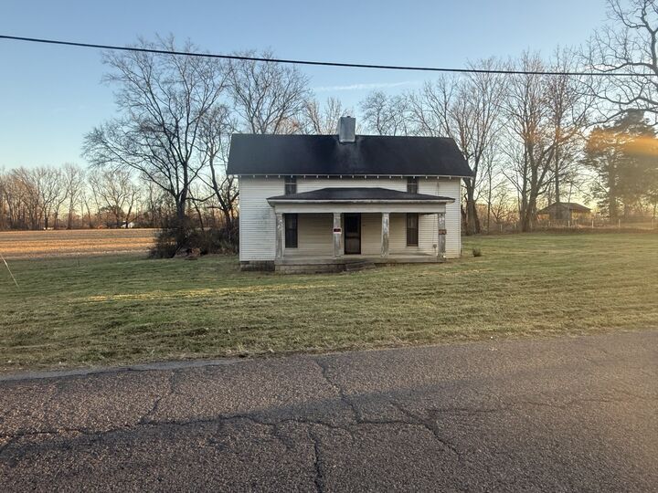 Property Photo:  2627 Woods Rd  TN 37172 