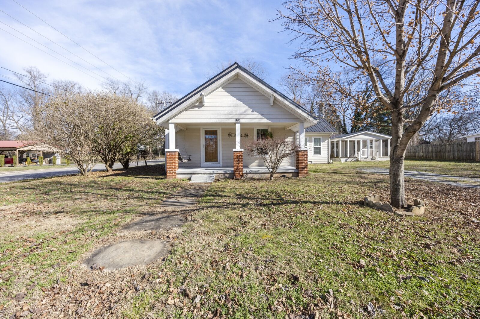 Property Photo:  801 S High St  TN 37398 