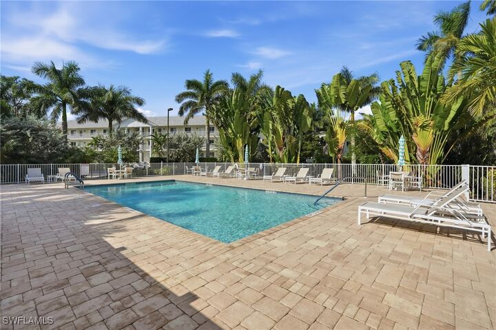 Property Photo:  3021 Sandpiper Bay Circle E303  FL 34112 