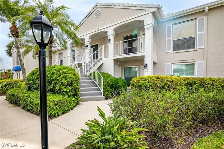 Property Photo: 815 Gulf Pavilion Drive 203 FL 34108