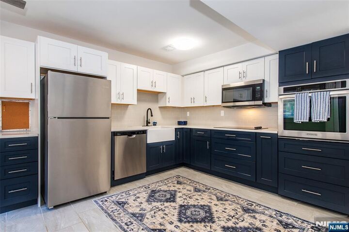 Property Photo:  15 Village Way 5  NJ 07462 