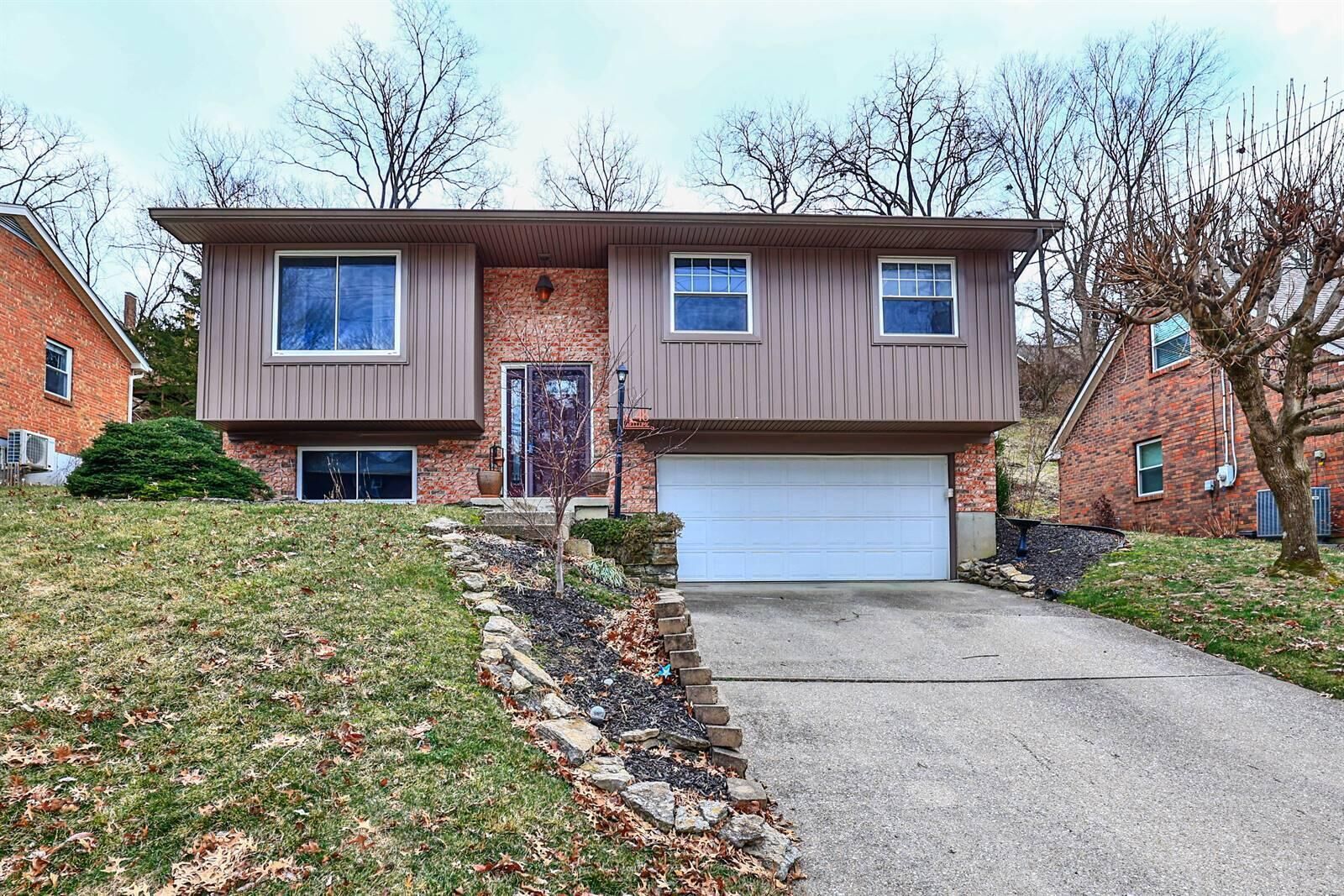 Property Photo:  48 Bonnie Lane  KY 41075 