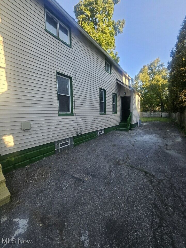 Property Photo: 10225 Avon OH 44105