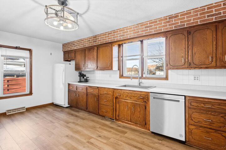 Property Photo:  509 7th Avenue E  MN 56308 