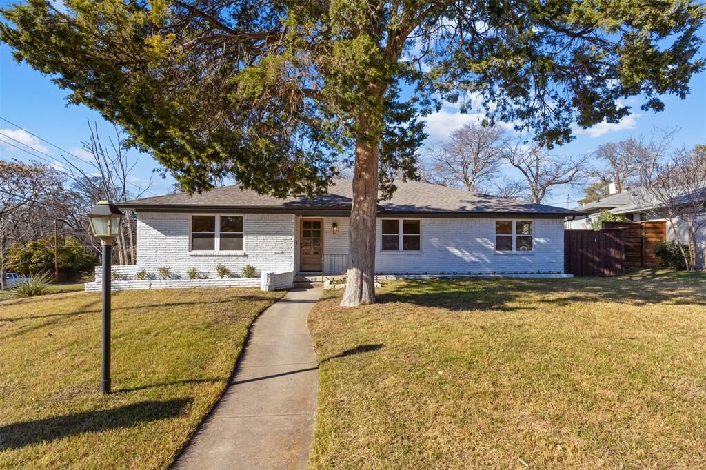Property Photo:  10505 Silverock Drive  TX 75218 