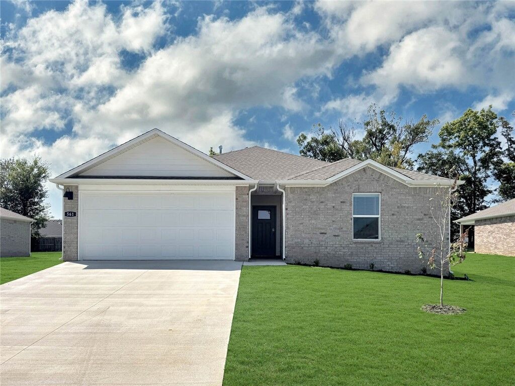 Property Photo:  567 Colorado Street  AR 72730 