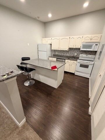 Property Photo:  74 Beach St 2-11  MA 01801 