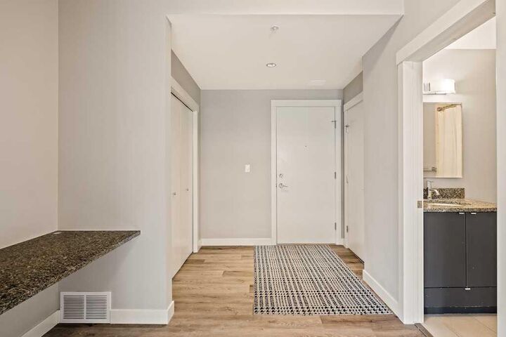 Property Photo:  788 12 Avenue SW 503  AB T2R 0H1 