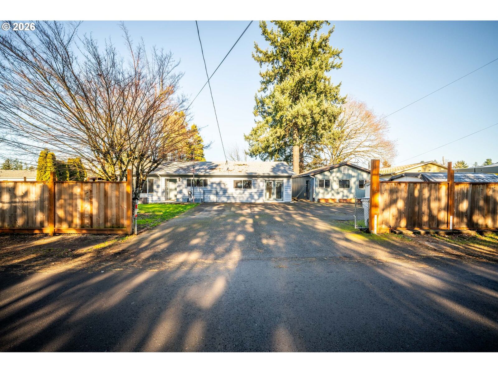 Property Photo:  7505 SE Otty St  OR 97222 